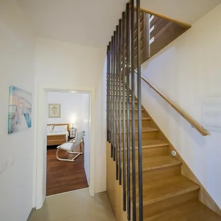 Vakantiehuis Holiday In Ist/insel 39389 *